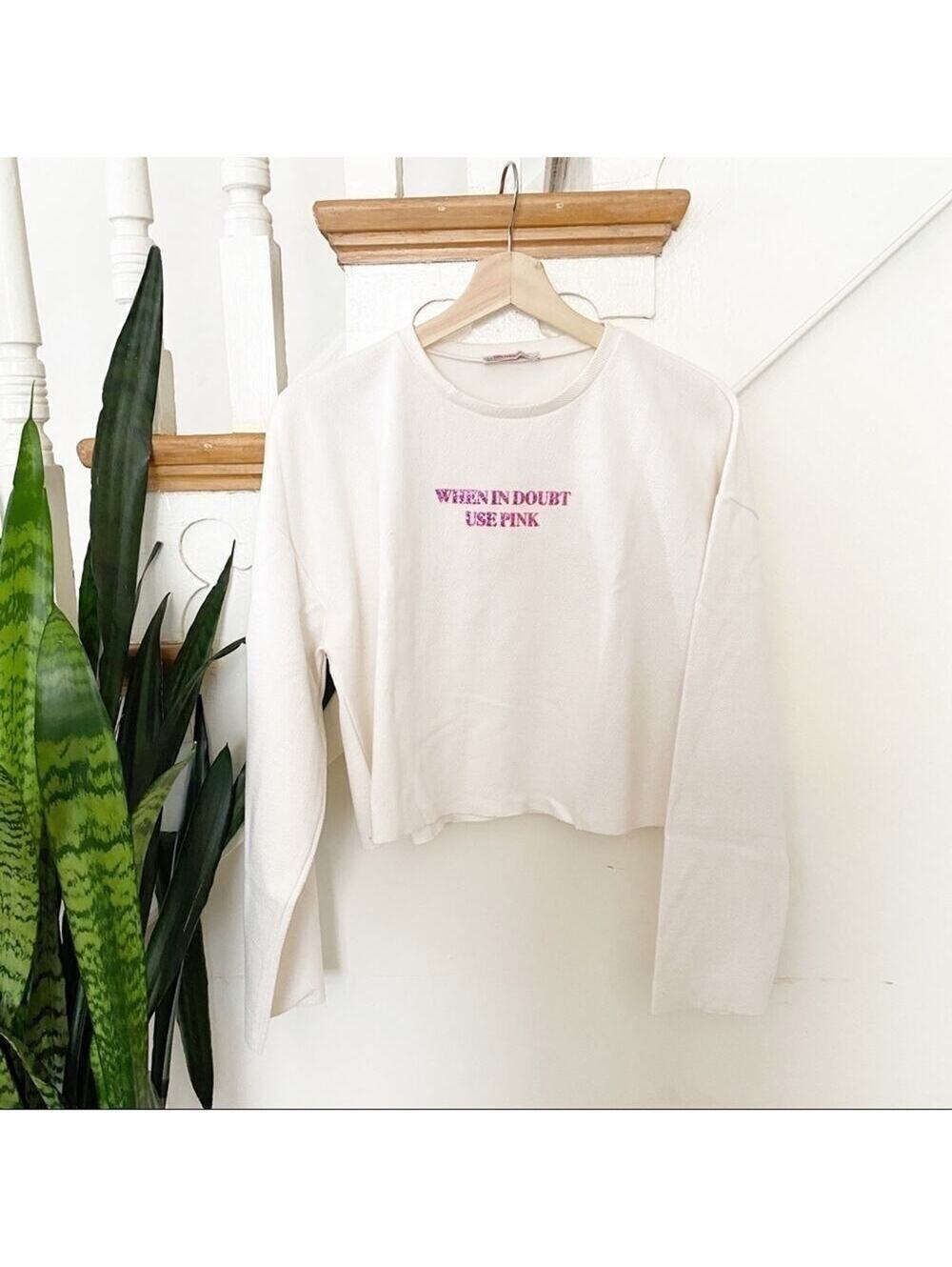 ZARA White Cropped Graphic Sweatshirt "When In Doubt Use Pink" sparkly S